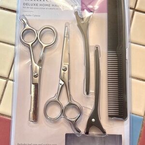 Deluxe NIB Hair Cutting Kit